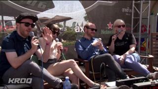 Lauren Mayberry feet photo thumbnail