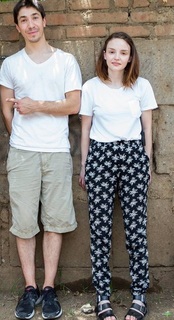 Lauren Mayberry feet photo thumbnail