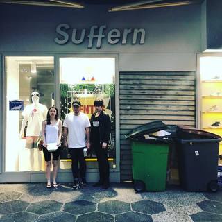 Lauren Mayberry feet photo thumbnail