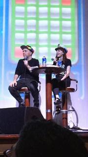 Lauren Mayberry feet photo thumbnail