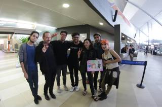 Lauren Mayberry feet photo thumbnail