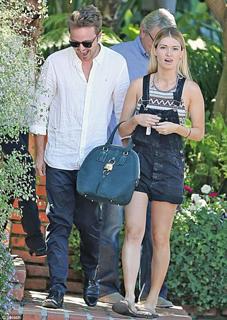 Lauren Parsekian feet photo 8