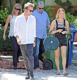Lauren Parsekian feet photo 7