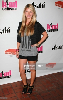 Lauren Parsekian feet photo 2