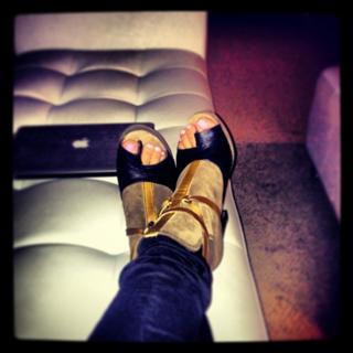 Lauren Phillips feet photo 3