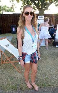 Lauren Pope feet photo thumbnail