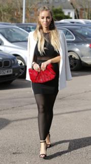 Lauren Pope feet photo thumbnail