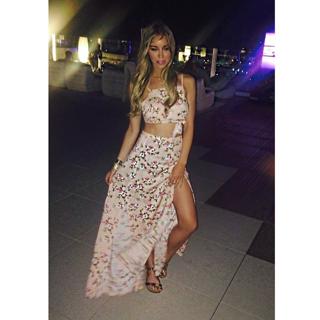 Lauren Pope feet photo thumbnail
