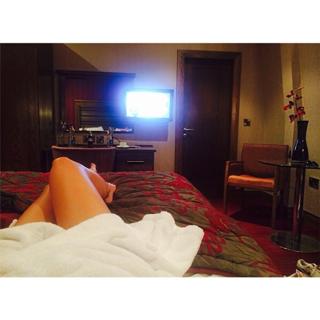 Lauren Pope feet photo thumbnail