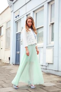 Lauren Pope feet photo thumbnail