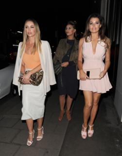 Lauren Pope feet photo thumbnail