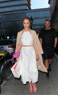 Lauren Pope feet photo thumbnail