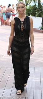 Lauren Pope feet photo thumbnail