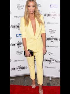 Lauren Pope feet photo thumbnail