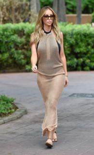 Lauren Pope feet photo thumbnail