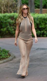 Lauren Pope feet photo thumbnail