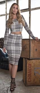 Lauren Pope feet photo thumbnail