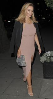 Lauren Pope feet photo thumbnail