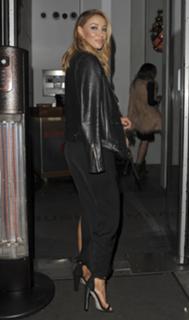 Lauren Pope feet photo thumbnail