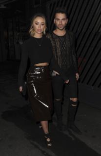 Lauren Pope feet photo thumbnail