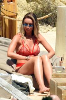 Lauren Pope feet photo thumbnail