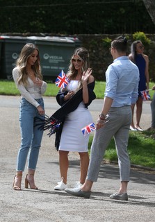 Lauren Pope feet photo thumbnail