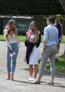 Lauren Pope feet photo thumbnail
