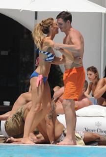 Lauren Pope feet photo thumbnail