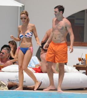 Lauren Pope feet photo thumbnail