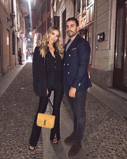 Lauren Pope feet photo thumbnail