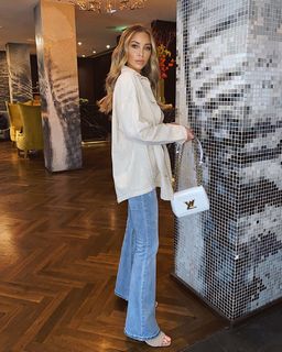 Lauren Pope feet photo thumbnail