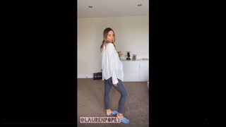 Lauren Pope feet photo thumbnail