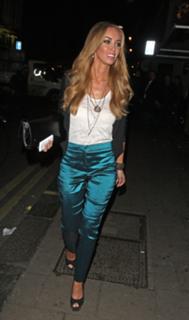 Lauren Pope feet photo thumbnail