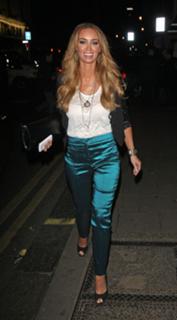 Lauren Pope feet photo thumbnail