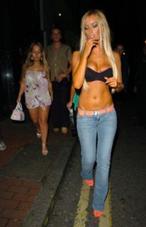 Lauren Pope feet photo thumbnail