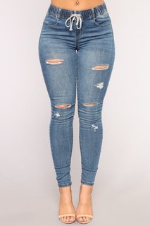 Lauren R. Wood feet photo thumbnail