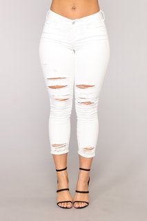 Lauren R. Wood feet photo thumbnail