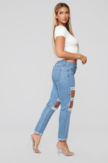 Lauren R. Wood feet photo thumbnail