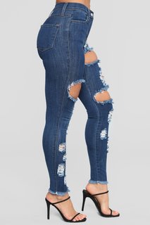 Lauren R. Wood feet photo thumbnail