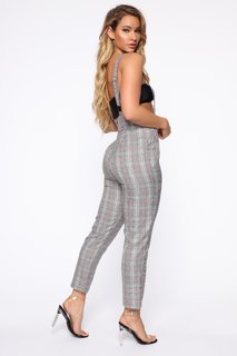 Lauren R. Wood feet photo thumbnail