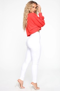 Lauren R. Wood feet photo thumbnail