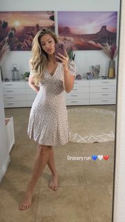 Lauren R. Wood feet photo 1