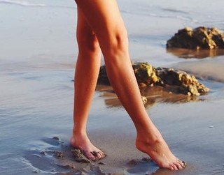 Lauren Riihimaki feet photo 19