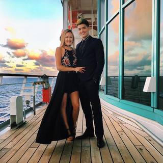 Lauren Riihimaki feet photo 7