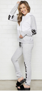 Lauren Riihimaki feet photo 9