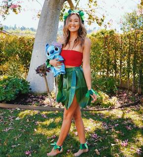 Lauren Riihimaki feet photo 5