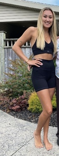 Lauren Riihimaki feet photo 3