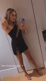 Lauren Riihimaki feet photo 16