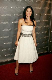 Lauren Sanchez feet photo thumbnail