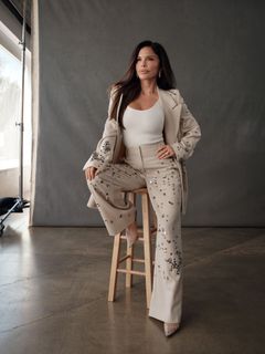 Lauren Sanchez feet photo thumbnail